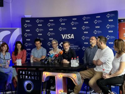 Read more about the article Predstavljamo predstavu “Potpuni stranci”